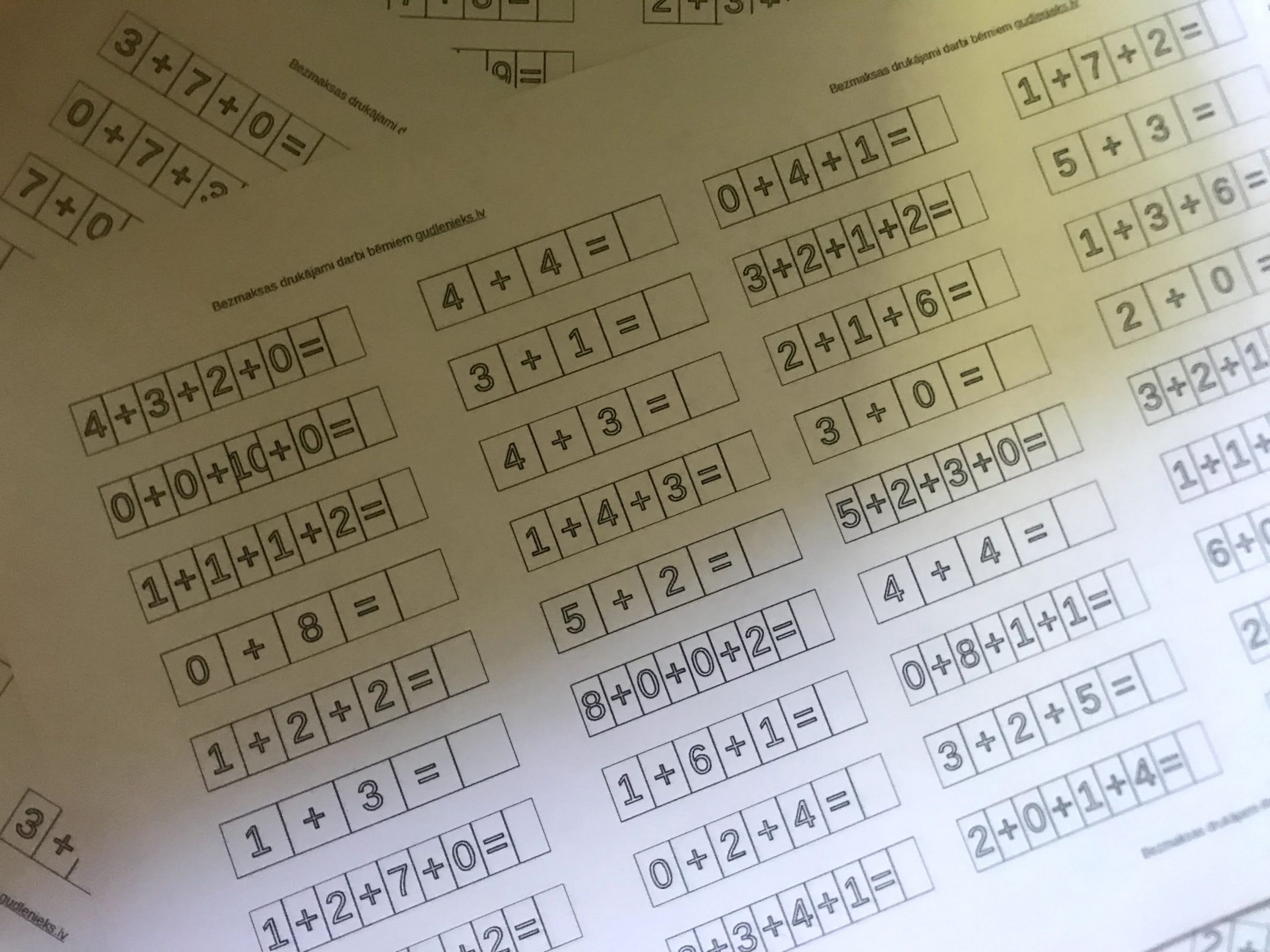 Addition to 10 with several addends - Gudlenieks