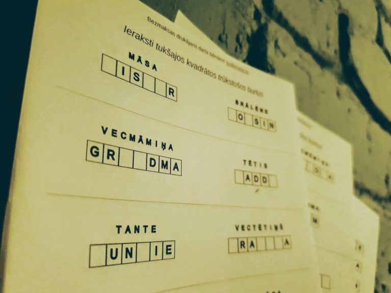 Angļu valoda: ģimene – pazuduši burti